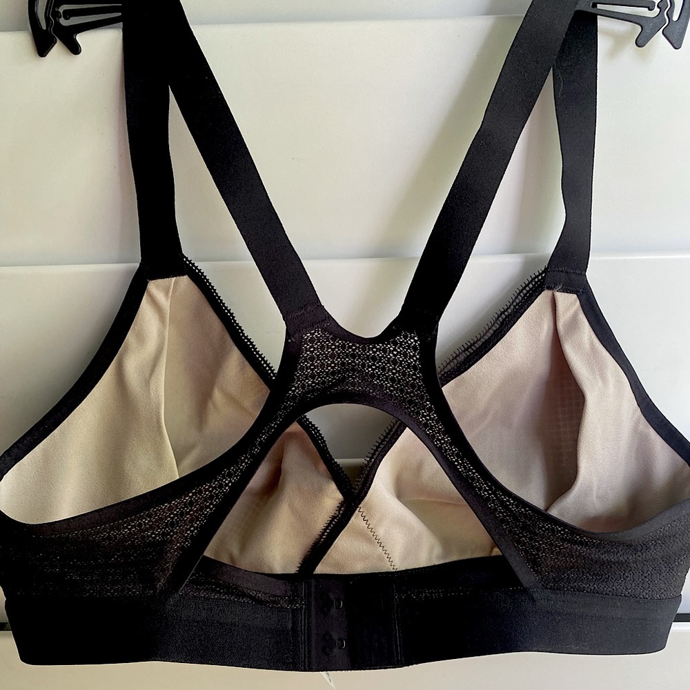 Lululemon Women's Awake To Lace Stretch Wire Free Bra Size 34C - Black/B… - Picture 2 of 6